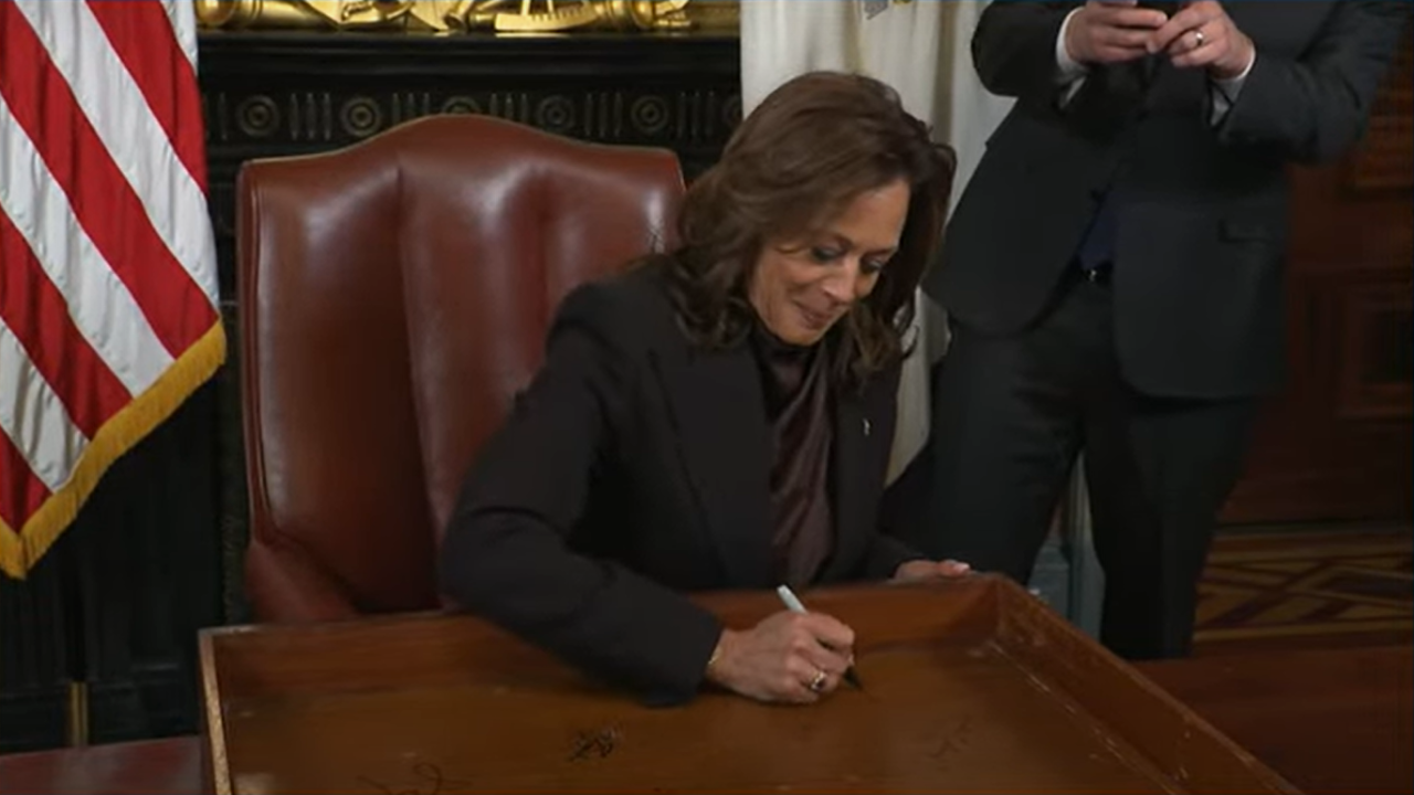 ‘Our work here has mattered’: Outgoing vice president Kamala Harris signs ceremonial drawer