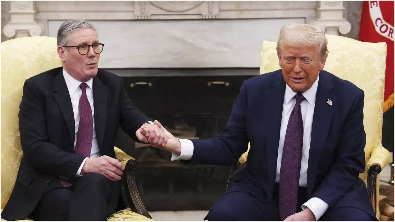 ‘It’s like Mars and Venus’: Body language expert decodes Trump-Starmer meeting
