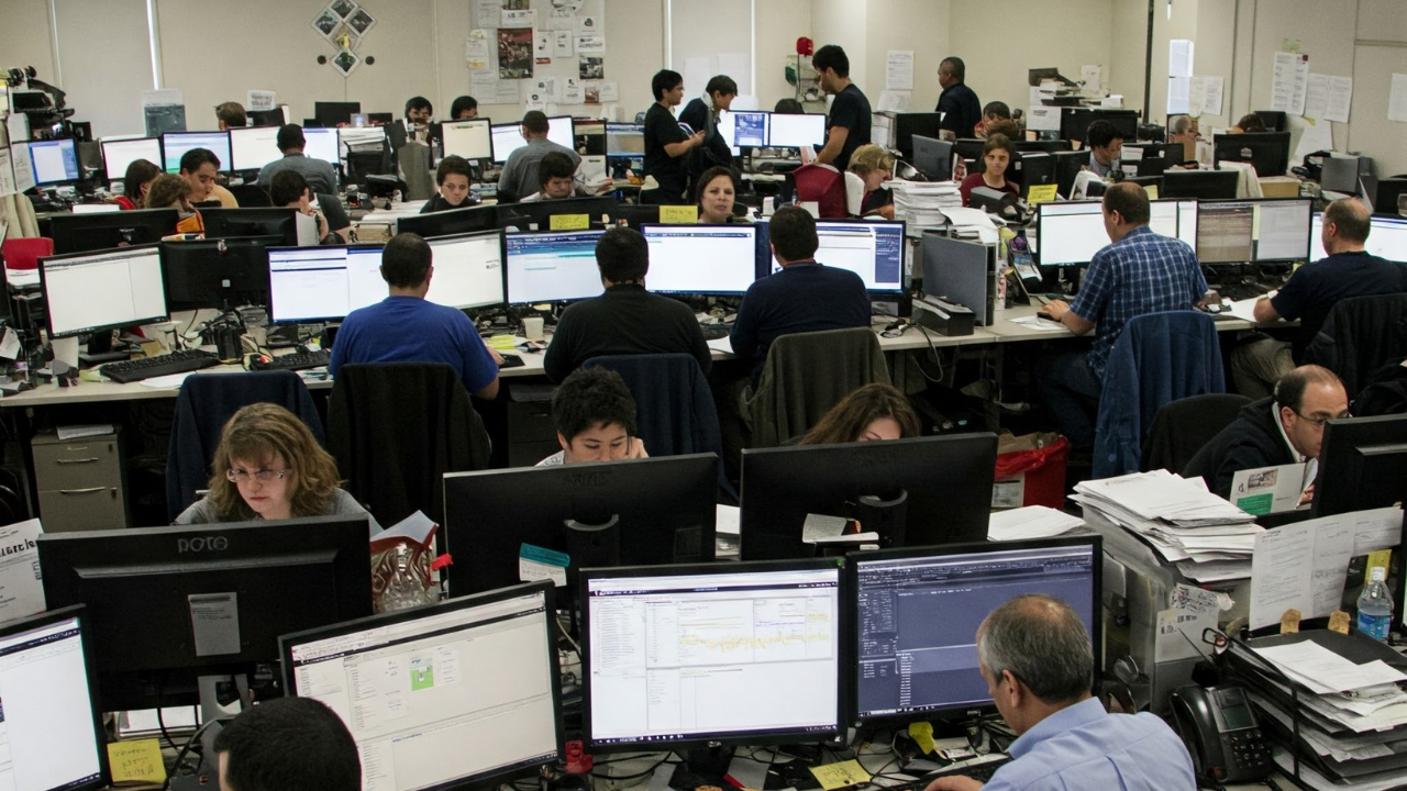 No toilet paper, privacy, or parking: Federal workers’ rough return to office