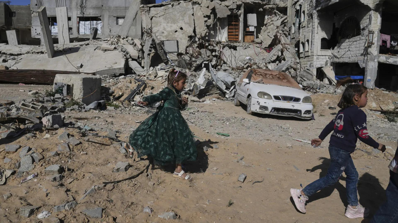 As Israel advances in Gaza, many exhausted families flee again. Some can’t bear it