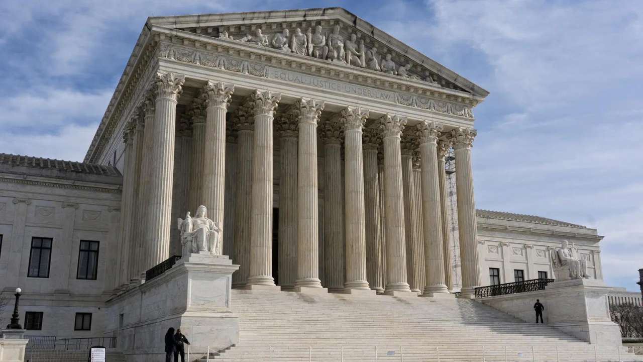 ‘Order unprecedented’: Judge’s dissent note as US Supreme Court blocks deportations