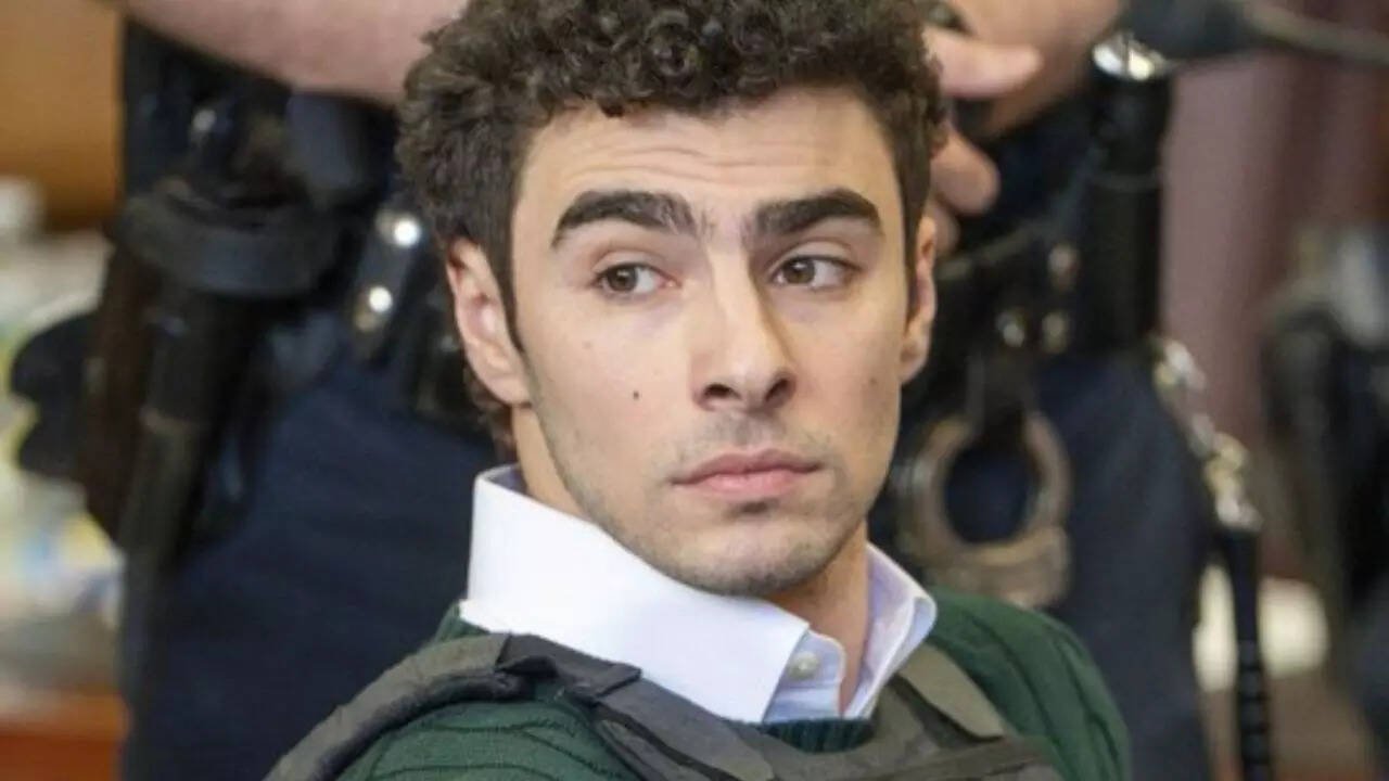 Luigi Mangione pleads not guilty to federal murder charge. What does this mean?